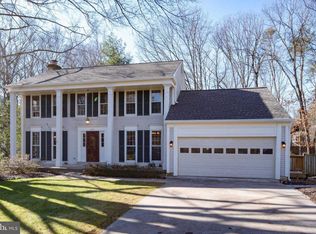 10715 Oakenshaw Ct, Burke, VA 22015