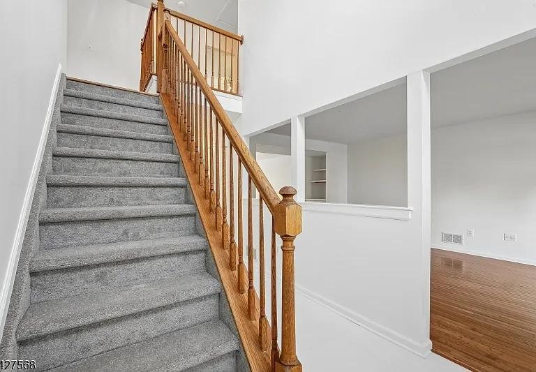 1 Leigh Rd — Photo 4