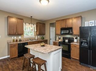 538 Springhurst Pkwy, O'Fallon, MO 63368