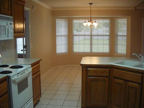 4th image of 2801 Drexelwood Dr