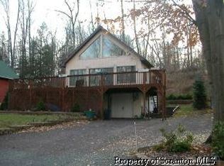 35 Lakeland Dr #R, Lake Ariel, PA