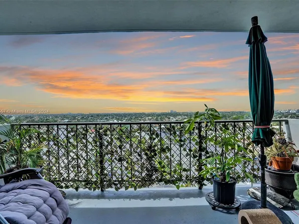 801 S Federal Hwy #Penthouse 5, Pompano Beach, FL 33062