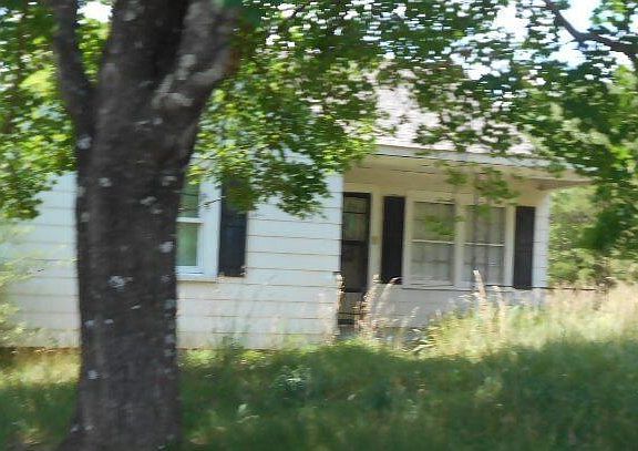 4th image of 1172 Sugartree Church Rd