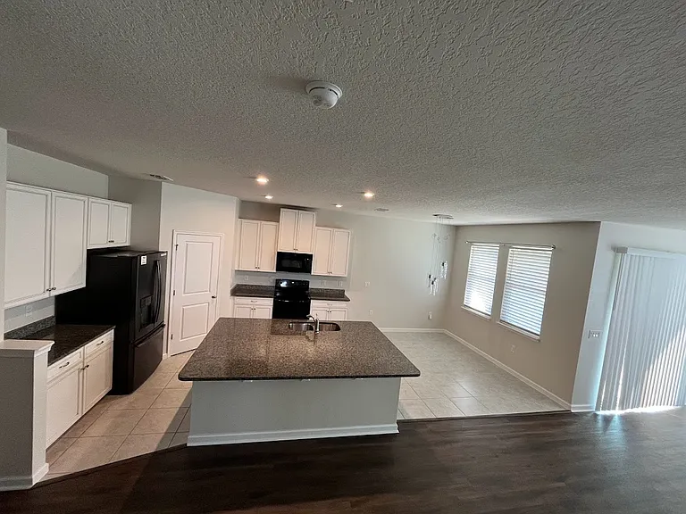 385 Summer Squall Rd — Photo 3