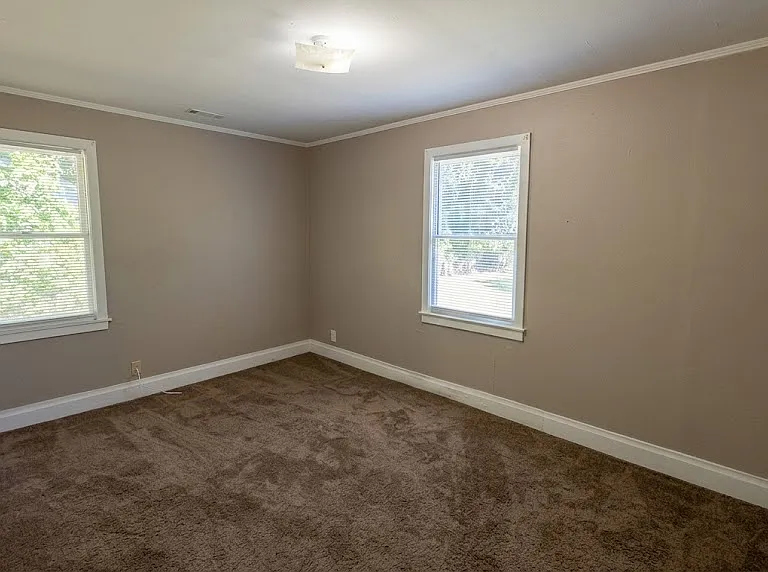 20 Youmans Dr — Photo 8