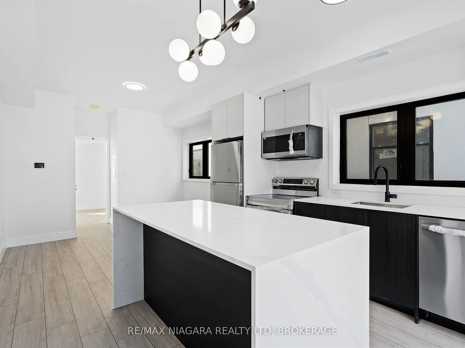 1 bed, $1,950 — Photo 4