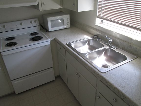 4th image of 311 Danube Ave APT 108