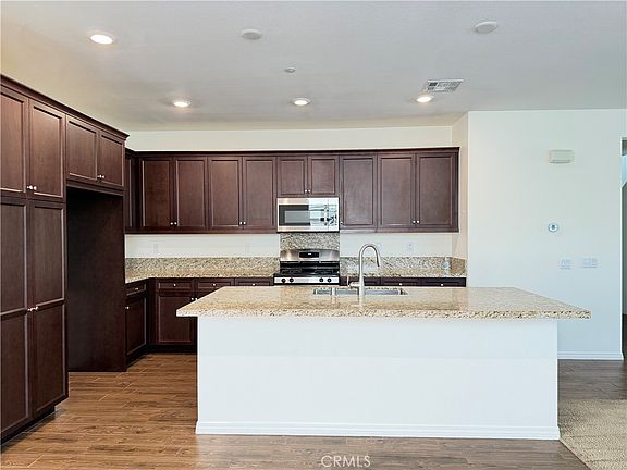 5th image of 3237 E Mount Rainier Dr