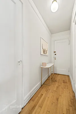 Sold by Garfield Realty  | media 5