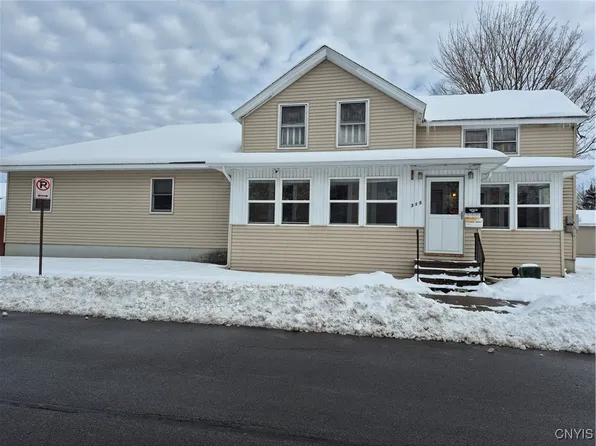 315 Lawrence St, Rome, NY 13440