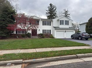 1 Lily Rd, Edison, NJ 08820