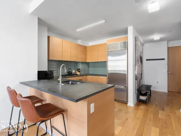 310 West 52nd Street image 5 of 15