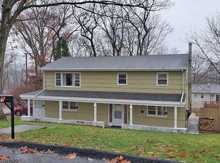 21 Normandy Cir, Hopatcong, NJ 07843