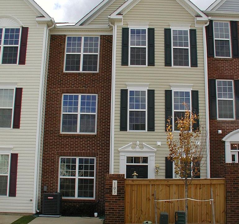 1st image of 103 Whiskey Creek Cir