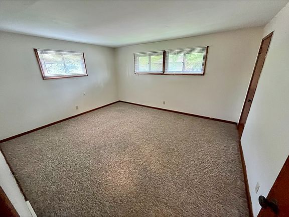 5th image of 1141 Saxe Ave