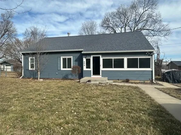 204 E Nichols St, Spring Hill, KS 66083