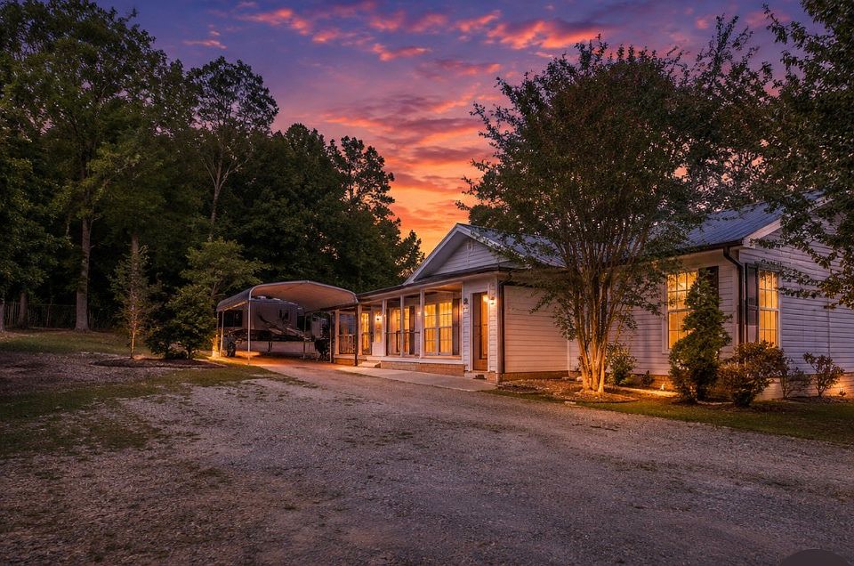 1st image of 202 Tiffany Dr