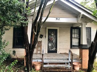 912 N 7th St, Longview, TX 75601