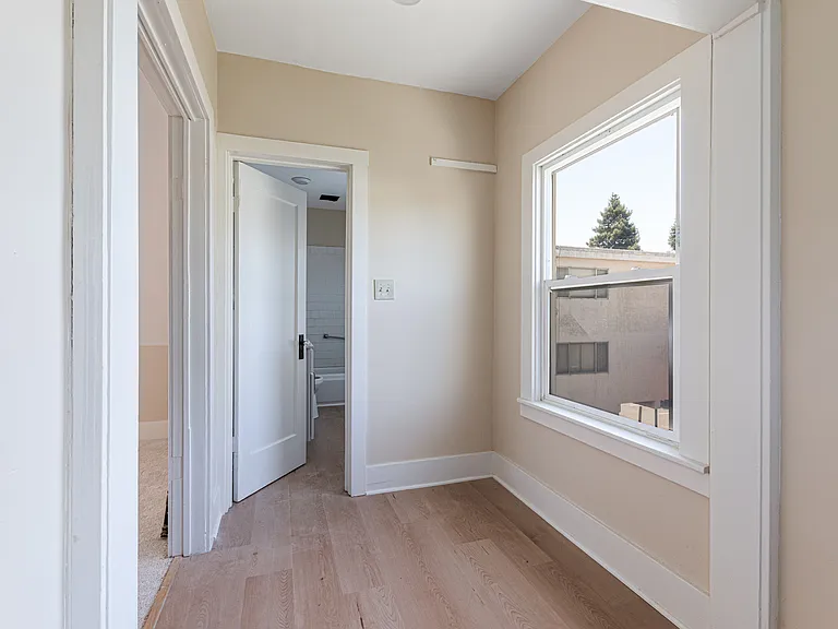 2128 Roosevelt Ave #1 — Photo 9