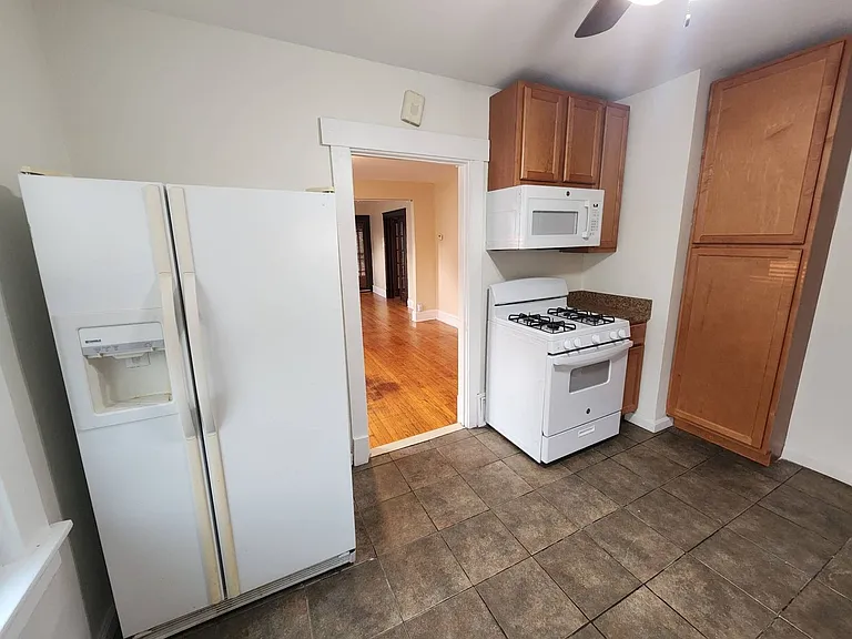 106 W Grace St — Photo 14