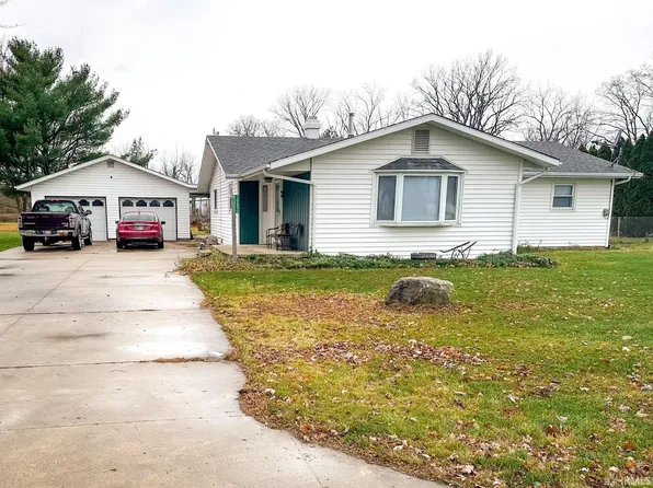 10690 S Elm St, Bunker Hill, IN 46914