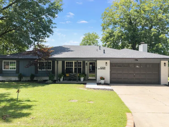 1209 Skyline Dr, Miami, OK 74354