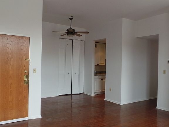 3rd image of 240 Main St Unit 303 BLDG 240 #303