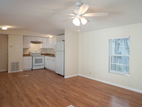 4th image of 3001 SW 18th Ter Lot 113