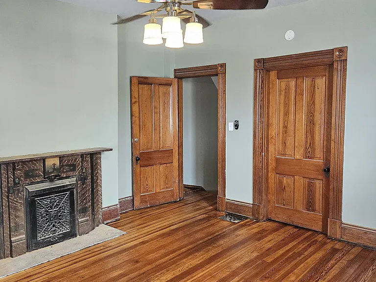 313 Walnut St — Photo 13