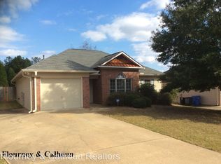 6008 N Pointe Dr, Columbus, GA 31909