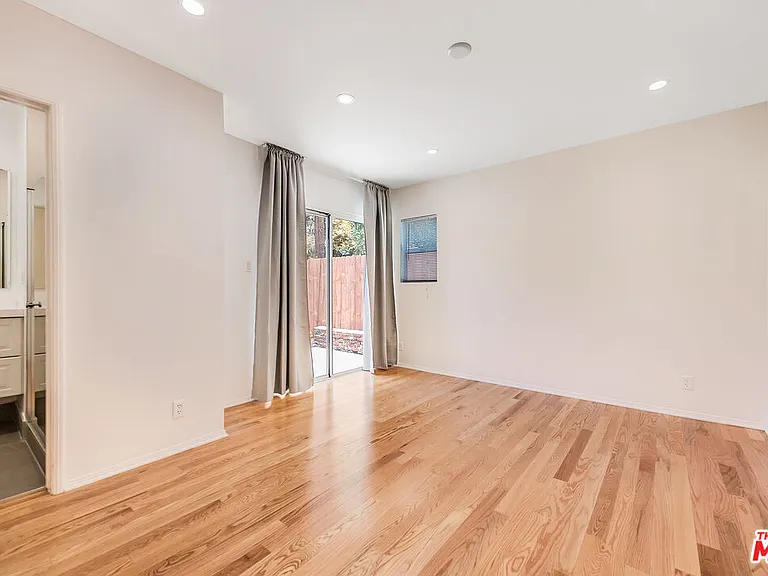 1655 Malcolm Ave #1/2 — Photo 19