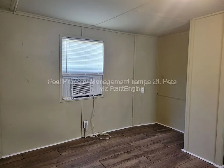 710 S 50th St #8 — Photo 13