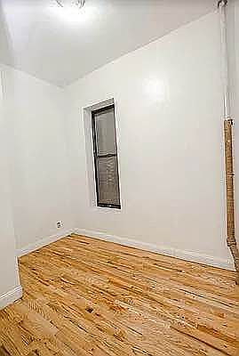 5th image of 200 W 94th St APT 1W