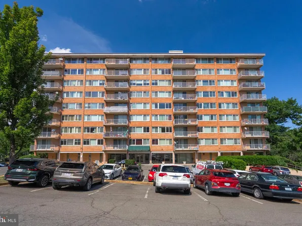 4520 King St APT 409, Alexandria, VA 22302