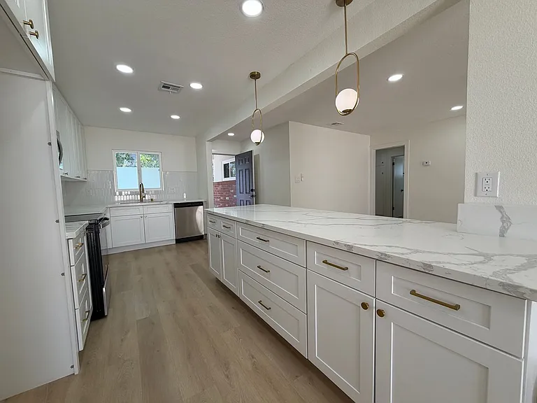 1317 Pyramid Dr — Photo 5