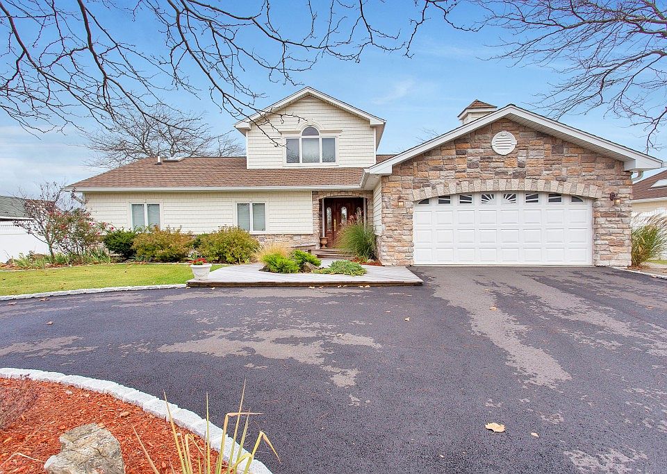 1st image of 344 Lagoon Dr S