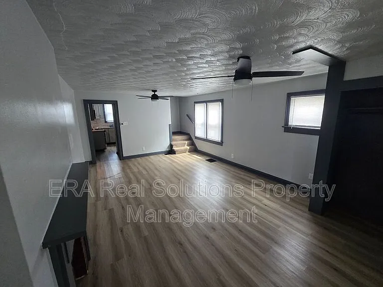 548 S Wayne Ave — Photo 20