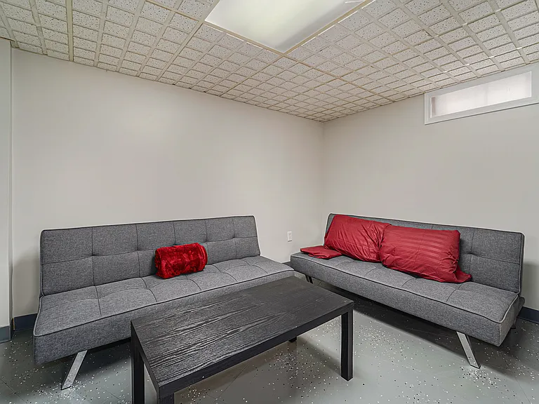 3335 Williams St — Photo 18