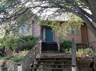 2100 Crossgate Dr, Lawrence, KS 66047