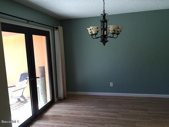 4th image of 180 Allan Ln