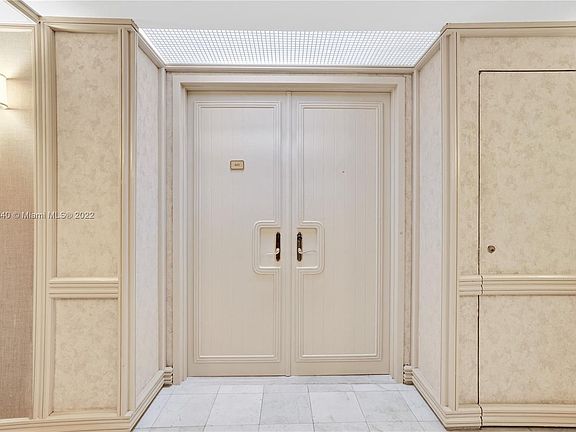 3rd image of 20281 E Country Club Dr APT M3
