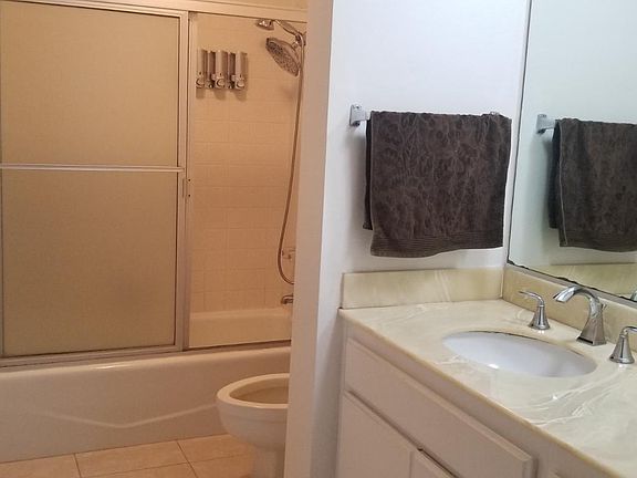 4th image of 7103 Apricot Dr