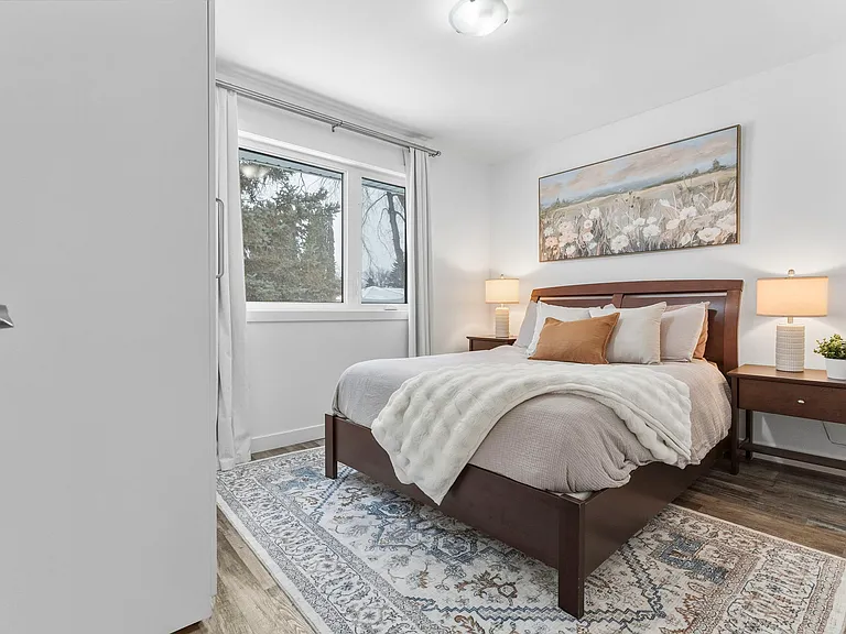 639 Brock St #639 — Photo 16