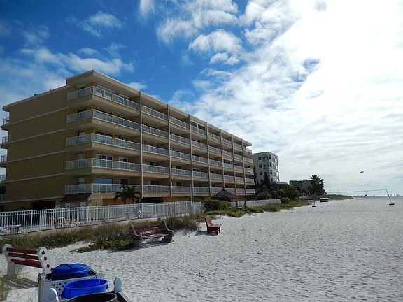 3rd image of 19418 Gulf Blvd APT 103