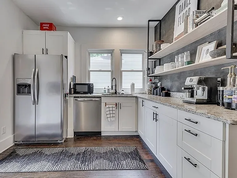 818 Parkway Ave — Photo 14