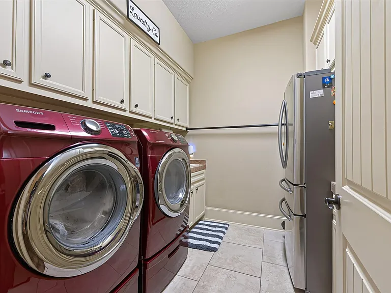 7414 Dayhill Dr — Photo 29