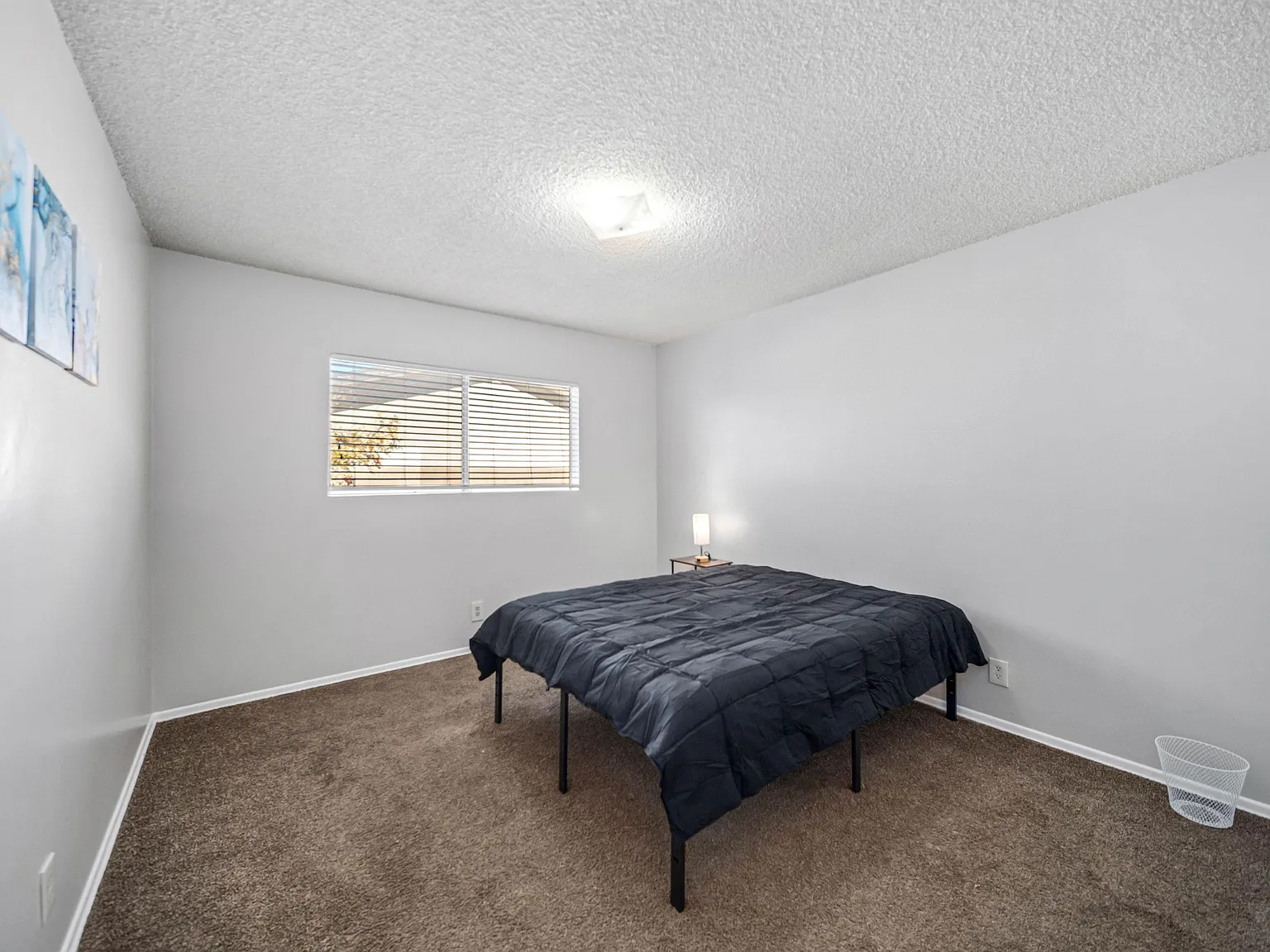 3 bed, 1.0 bath, 132 sqft, $1,135 — Photo 1
