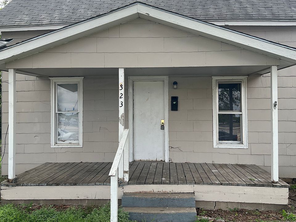 1st image of 323 N Ash St