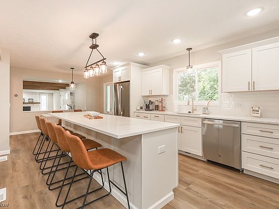 2nd image of 3756 River Ln
