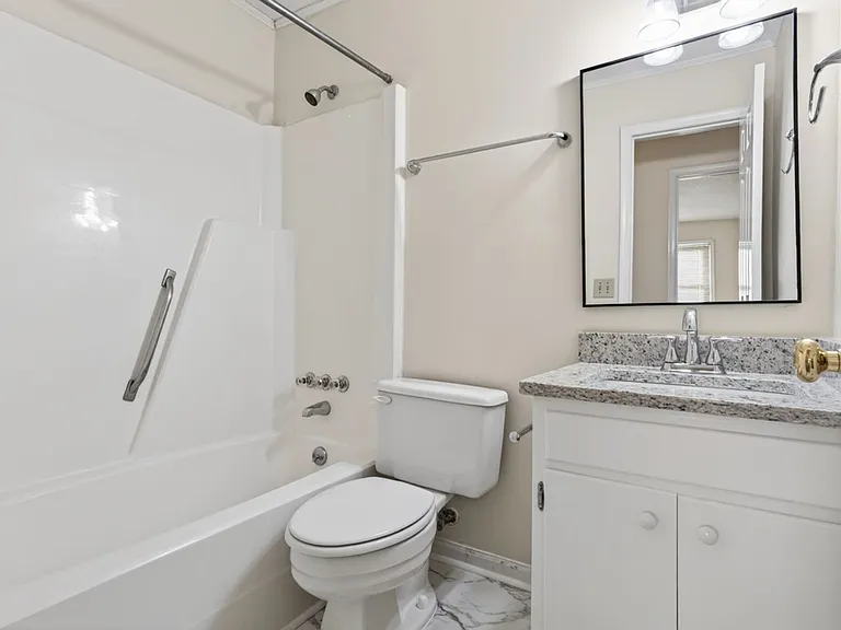 403 Wormwood Ln #H — Photo 14